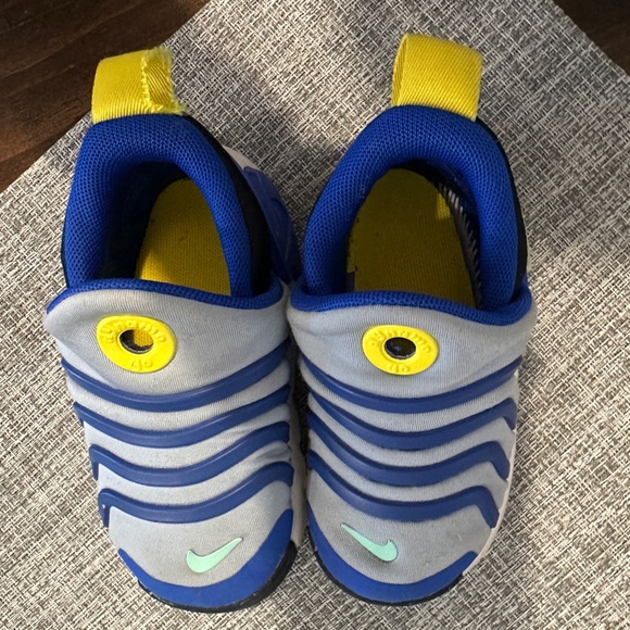 Nike Dynamo Go Blue Yellow Pull On Running Shoes Size 6C Toddler - Picture 4 of 9